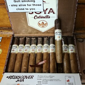 Joya de Nicaragua Cabinetta Robusto Cigar - Box of 20