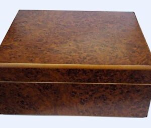 Burl Cedarwood Humidor 769 INT -  Designed to hold up to 50 Cigars