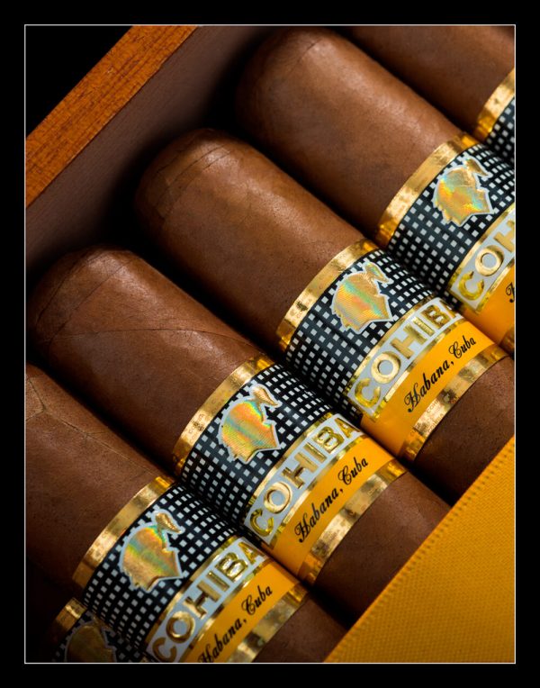 Cohiba Siglo VI Cigar in Cedarwood Box of 10 cigars