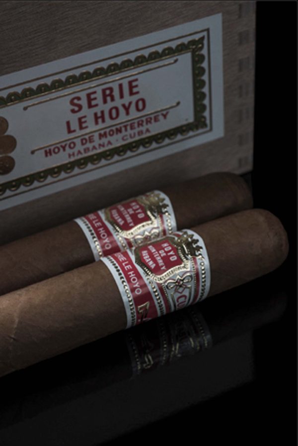 Hoyo de Monterrey  Le Hoyo de Rio Seco Cigar - Box of 10
