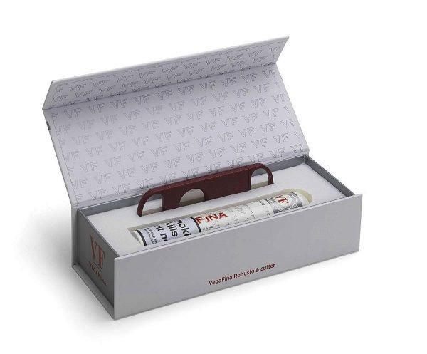A VegaFina Handmade Robusto Cigar Gift Box