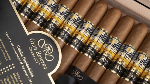 Cohiba Esplendidos EMS Gran Reserva Cosecha 2017 Cigar - Lacquered Box of 15 Cigars - Image 2